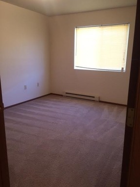 2 beds, 1 bath, 900 sqft, $695, Unit 305