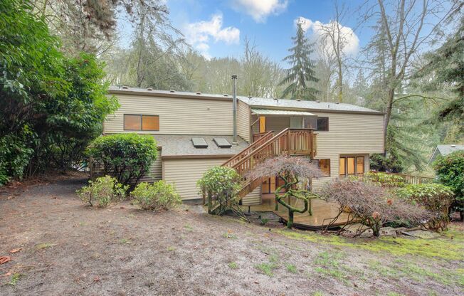 3 beds, 2.5 baths, $3,700