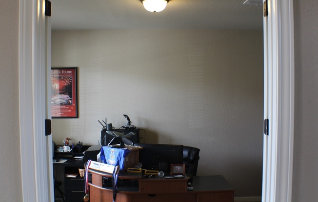 Beautiful spacious rental with fabulous upgrades. Realtor Commission $500