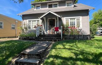 4 Bedroom Campus House!