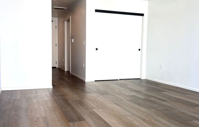 Studio, 1 bath, 464 sqft, $2,270, Unit 710