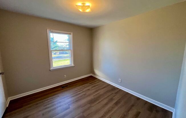 3 beds, 1 bath, $1,550