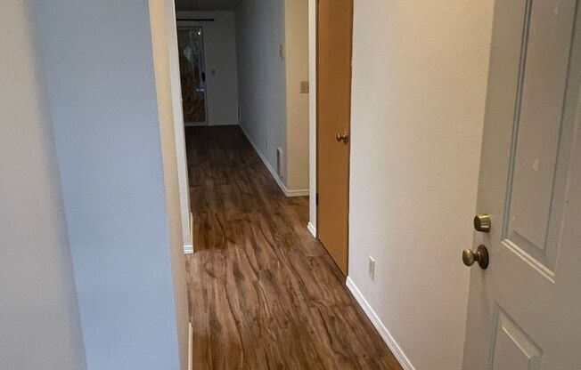 2 beds, 1.5 baths, 900 sqft, $1,600, Unit C105