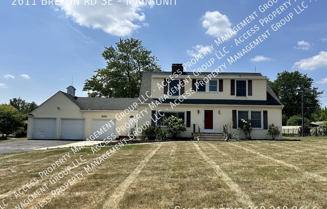 2611 BRETON RD SE