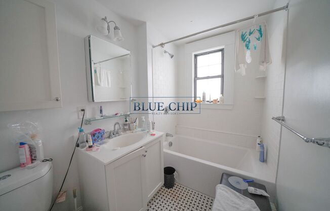 Studio, 1 bath, 309 sqft, $1,850, Unit 11