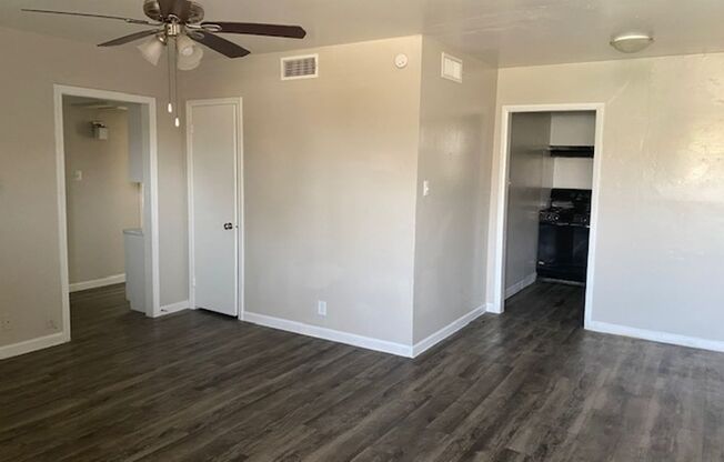 3 beds, 2 baths, 1,000 sqft, $1,718, Unit 1809-208