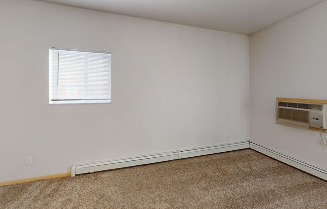 1 bed, 1 bath, 821 sqft, $1,050, Unit 4677-201