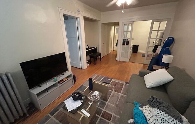 1 bed, 1 bath, $1,095, Unit 3