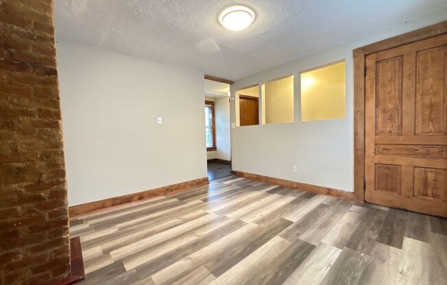 1 bed, 1 bath, 700 sqft, $700, Unit Unit B