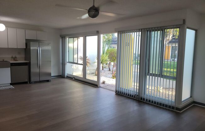 1 bed, 1 bath, 735 sqft, $2,560, Unit 38