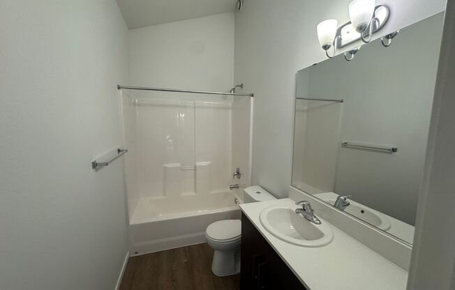 2 beds, 2 baths, 940 sqft, $2,950, Unit 2504-A