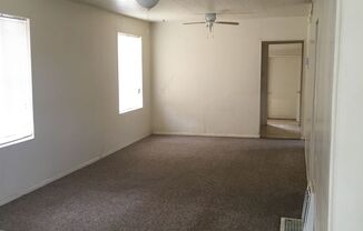 2 beds, 1 bath, 1,090 sqft, $1,250