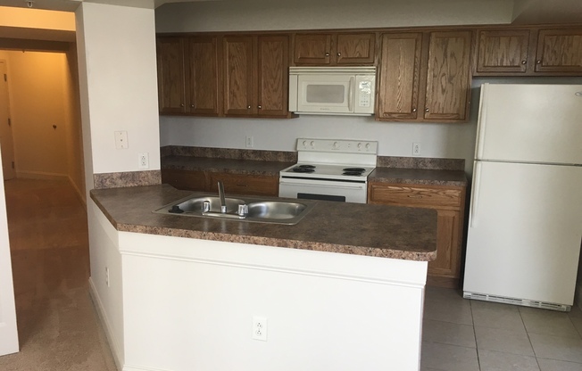 2 beds, 2 baths, 840 sqft, $1,966, Unit 4-0302