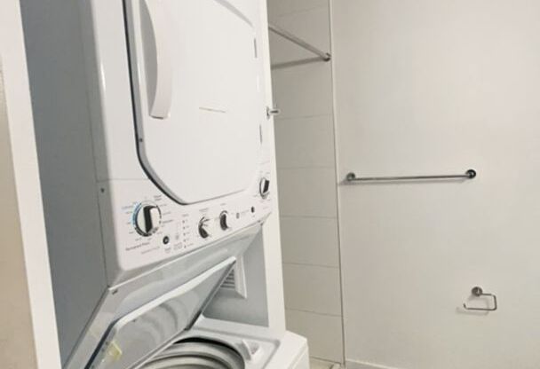 Studio, 1 bath, 244 sqft, $1,307, Unit 504