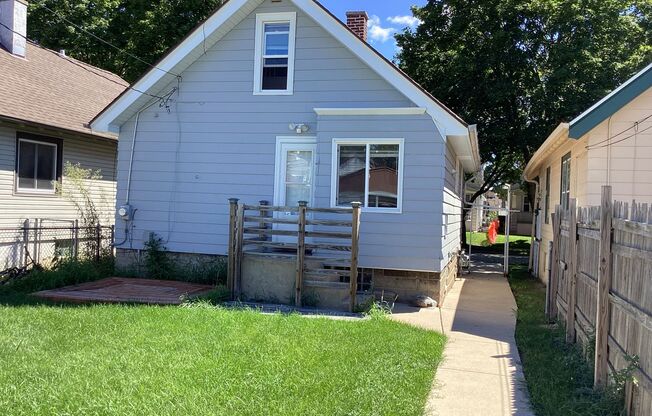 2 BR Single Family in West Allis
