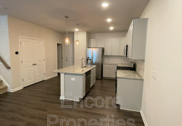 908 ROBBIE JACKSON LN