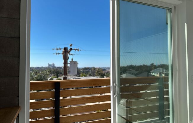 Studio, 1 bath, 285 sqft, $2,120, Unit 301