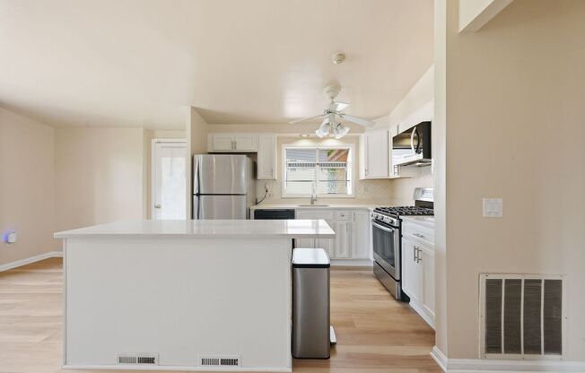 Updated Rambler Near Four Corners & Metro!