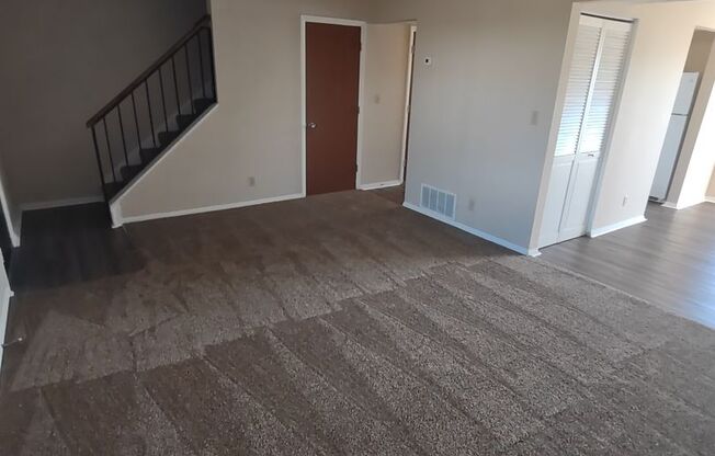 3 beds, 1.5 baths, 1,050 sqft, $1,249, Unit 3108