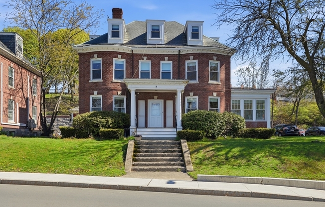 70 COMMANDANTS WAY