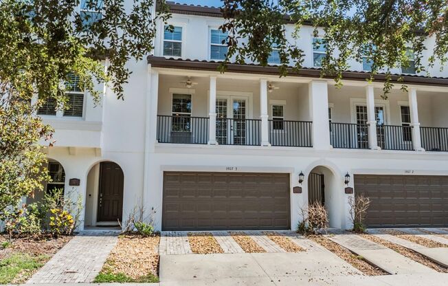 Large 3 Bed 3.5 Bath 2 Car Garage Townhouse in Heart of SoHo - Hyde Park