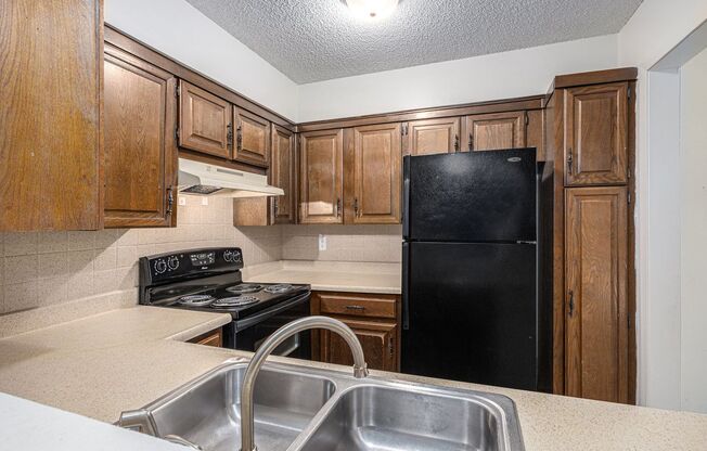 2 beds, 1.5 baths, 1,060 sqft, $1,200, Unit 6904 Unit #200