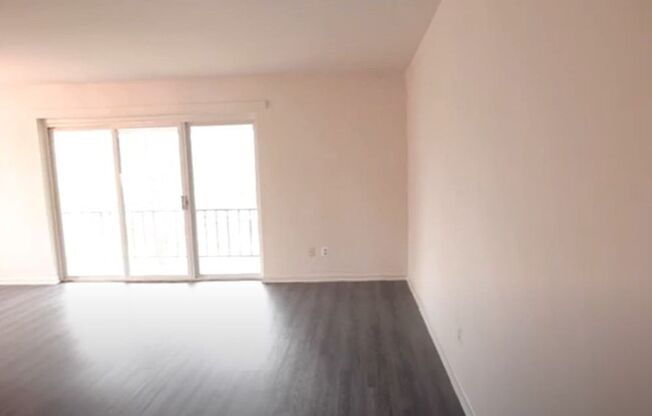 1 bed, 1 bath, 825 sqft, $1,705, Unit 337