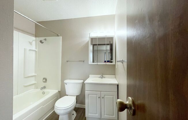 Studio, 1 bath, 240 sqft, $475, Unit 724-7B