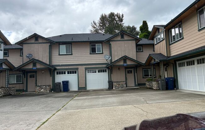 1235 E Fairhaven Ave