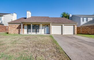 Charming 3-Bedroom Home Near School and Walking Trail in Grand Prairie