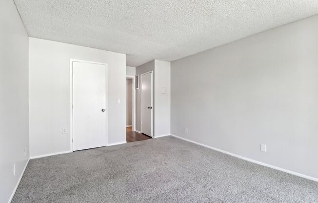 1 bed, 1 bath, 700 sqft, $2,148, Unit 4240.204