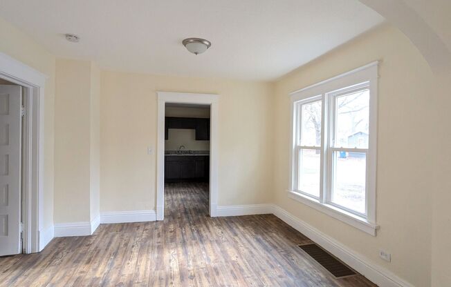 Remodeled 3 bedroom house, 3334
