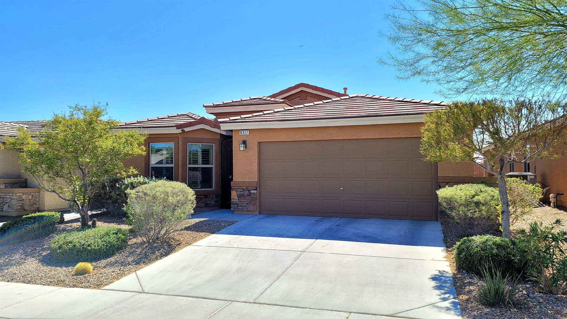 8327 Spectacle Reef Ave - 3bedrooms, 2.5 bathroom, 1928 SQFT
