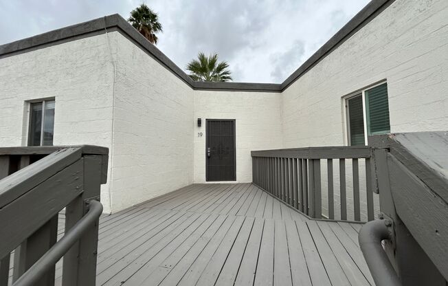 LOS BLANCOS-ALL UTILITES INCLUDED!!