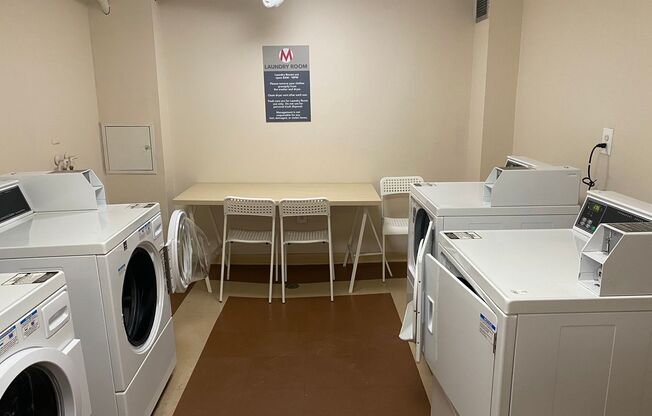 Studio, 1 bath, 470 sqft, $1,360, Unit 103