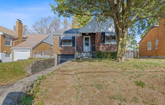 BRIDGETOWN - Adorable spacious 2 bed 1 bath brick ranch.