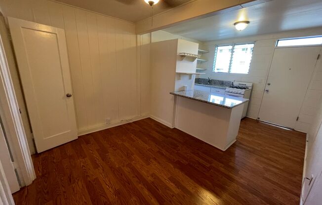 1024 Green St.