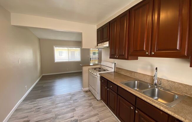 2 beds, 1 bath, 580 sqft, $2,195, Unit 2705 - 05