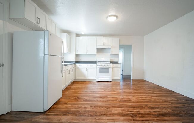 25-45 W. Tenth street