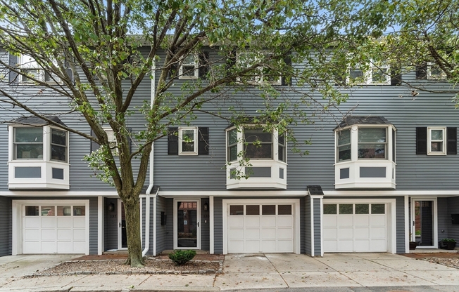 135 BOLTON ST