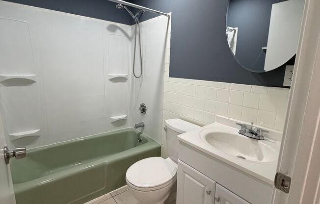 2 beds, 1 bath, 850 sqft, $2,095, Unit 148-7