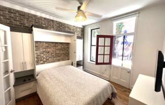 210 E 84 ST