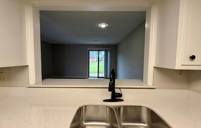 2 bed / 1.5 bath townhome in Oakwood