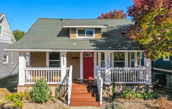 Beautiful 3 Bed, 2 Bath Rental Home in Arbor Lodge Portland!
