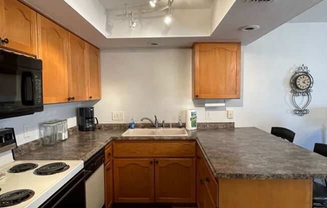 2 beds, 2 baths, $1,350