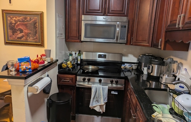 2 LAROSE PL