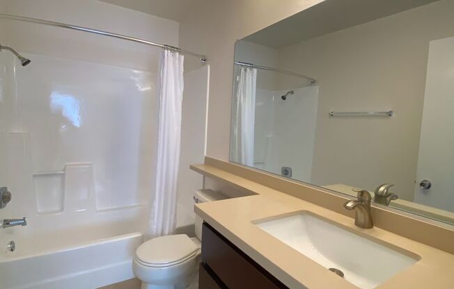2 beds, 2 baths, 829 sqft, $2,068, Unit 219