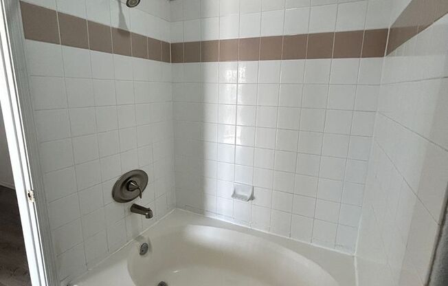 1 bed, 1 bath, $1,299, Unit UNIT 3102