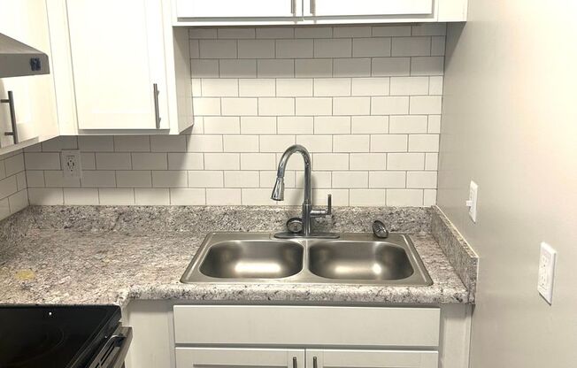 1 bed, 1 bath, 600 sqft, $820, Unit 4628