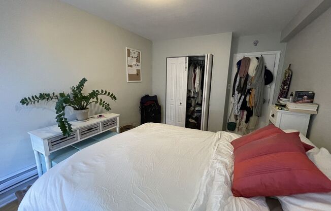 1 bed, 1 bath, 700 sqft, $1,900, Unit 418-0709